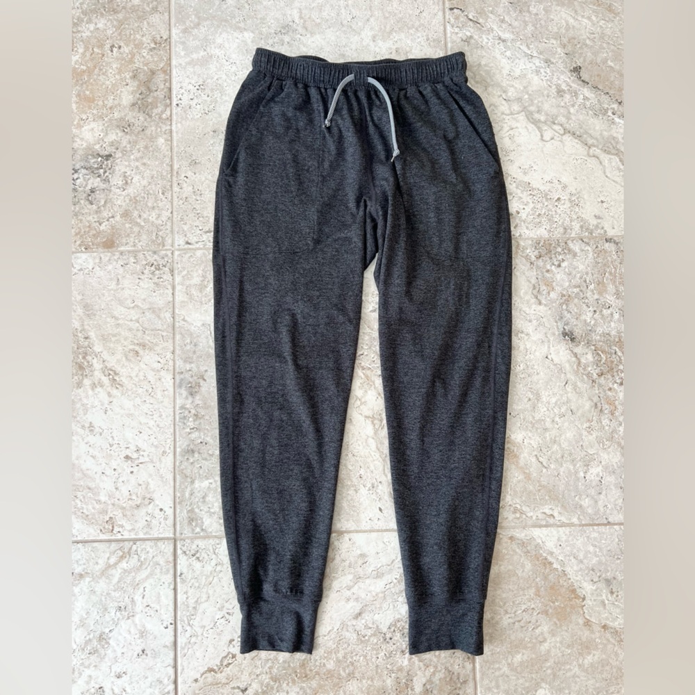 Rabbit EZ Lightweight Pull On Semi-Relaxed Fit Joggers Pockets Gray Black Medium